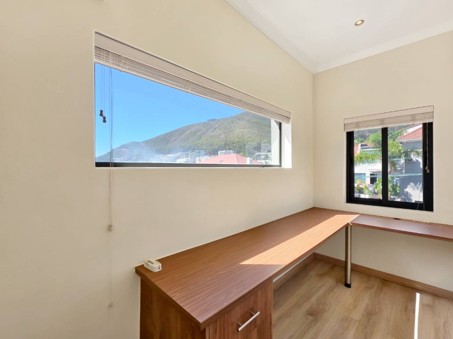 3 Bedroom Property for Sale in Fresnaye Western Cape
